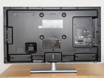 Televize Panasonic TX-L39E6E - 2