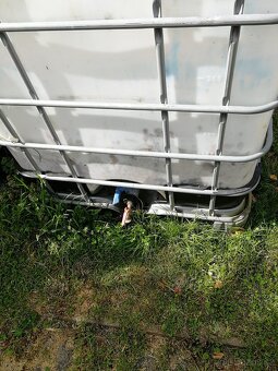 Nádrž 1000L IBC kontejner - 2