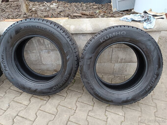 Prodám 4 zimní pneu Kumho 225/65 R16C 112/110R - 2