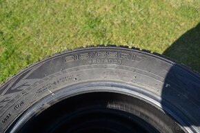 Nokian Tyres WR SUV 4 215/65 R17 103H - 2