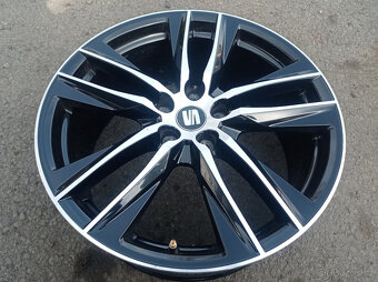 5x112 Seat Leon 8Jx19 ET50 5F0601025AC alu disky - 2