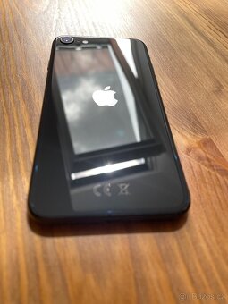 iPhone 2020 SE - 2