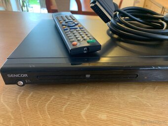 prodám DVD přehrávač a set top Box Sencor SDV-8803T - 2