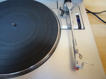 Gramofon JVC - 2