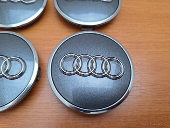 Audi orig. středové krytky 61mm - 2