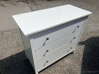 Komoda IKEA Hemnes - bílá lesklá - 2