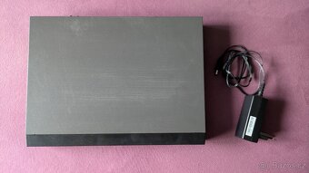 HikVision NVR + 3 TB disk - 2