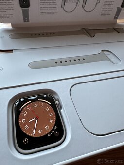 Apple Watch 8 45mm Cellular 100% baterie - 2