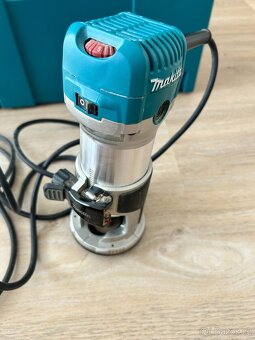 Makita frézka RT0700CX2J - Jako nová - 2