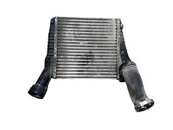 Levý intercooler 7P0145803D Audi Q7 4L r.v. 2011 - 2