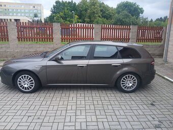 Alfa Romeo SPORTWAGON 2.2 - 2