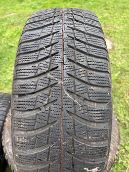 4x Bridgestone 185/60/15 84T - 2
