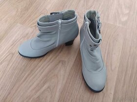 Prodám dámské kotníkové kozačky zn. Bonprix, vel. 38. - 2