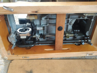 Šicí stroj Podolsk na opravu - 2