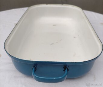 Smaltovaný pekáč. - 2