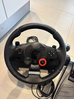 Herní volant Logitech Driving Force GT - 2