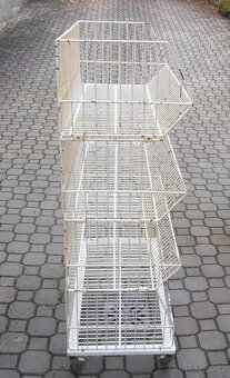 pojízdný úložný stohovatelný koš - 2