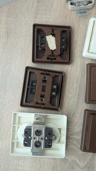 vypínače a zásuvky - 2