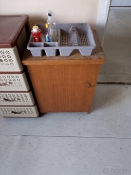 Skříňový šicí stroj Veritas - vánoční dárek - 2