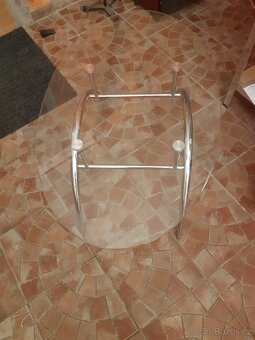 Skleněný konferenční stolek - 2