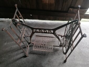 Držák na šicí stroj - 2