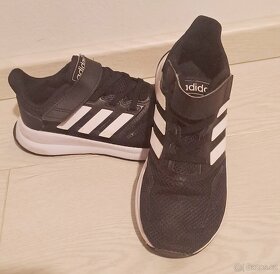 Chlapecká obuv Adidas - 2