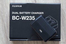 Fujifilm BC-W235 duální USB-C nabíječka pro NP-W235 - 2