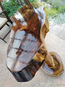 Designový stolek masiv - 2