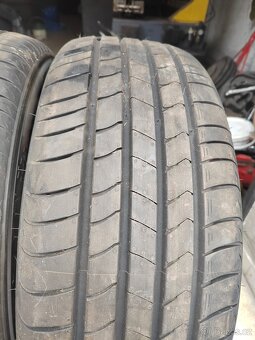 Prodám nové letní pneu 215/55/18 Kumho Ecsta HS51 95H - 2