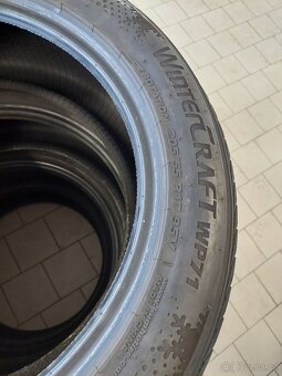 Použité zimní 205/55=17 95V Kumho WP71 - 2