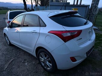 rozprodam hyundai i30 1,6 crdi 85kw2006-2011 kod motora D4FB - 2