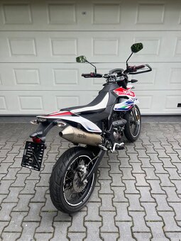 Aprilia sx 125 supermoto - 2