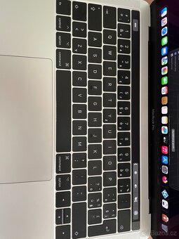 MacBook Pro 13 TouchBar 2017 - 2