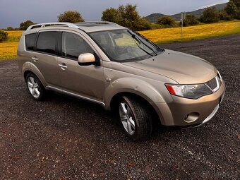 Mitsubishi Outlander 2.2did 2008 7 míst tažné - 2