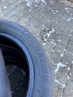 GOODYEAR EFFICIENTGRIP PERFORMANCE 205/55 r17 91v DOT 2924 - 2