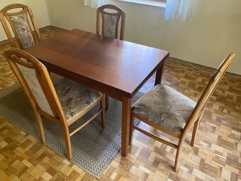 Jídelní stůl a 4 židle - masivní dřevo - 2