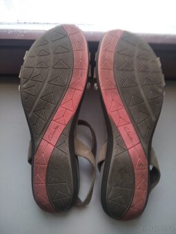 kožené-boho-etno-sandály-sandále-Clarks-khaki/šedá- 41 - 2