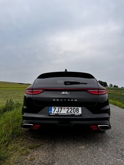 KIA PROCEED GT - 2