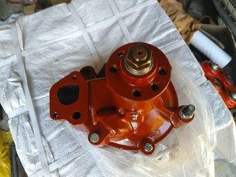 Vodná pumpa pre DT-75,TDT-55 - 2