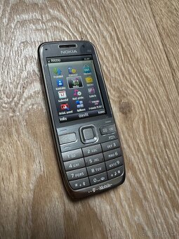 Nokia E52 - 2