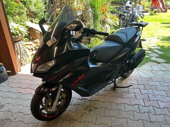 Aprilia SRV 850 - 2