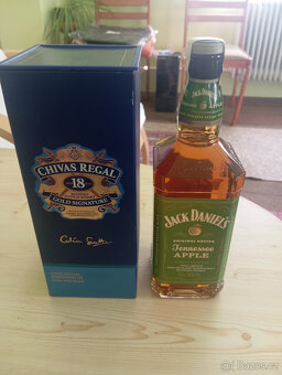 WHISKY CHIVAS REGAL 18+JACK DANIELS JANNESSEE APPLE - 2