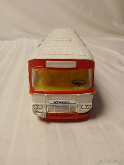 Starý autobus ITES - 2