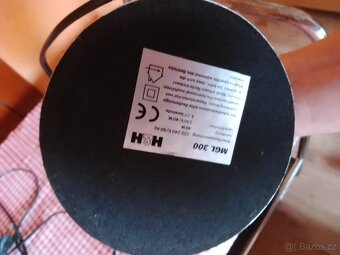 Ozdobná svíticí lampa s barevnou hmotou uvnitř - 2