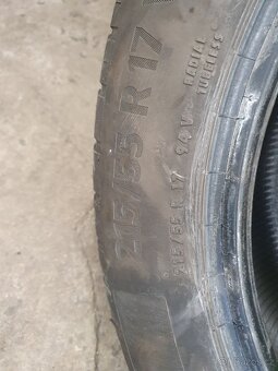 Continental 215/55/17 - 2