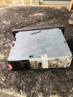 Alfa romeo prodám CD přehrávač orig. - 2