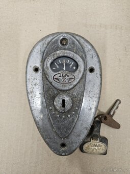 Spínací skříňka Jawa - 2