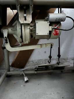 Šicí stroj Minerva - 2