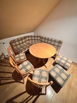 Rohový jídelní kout - 2