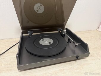 Gramofon Tesla NC470 - 2